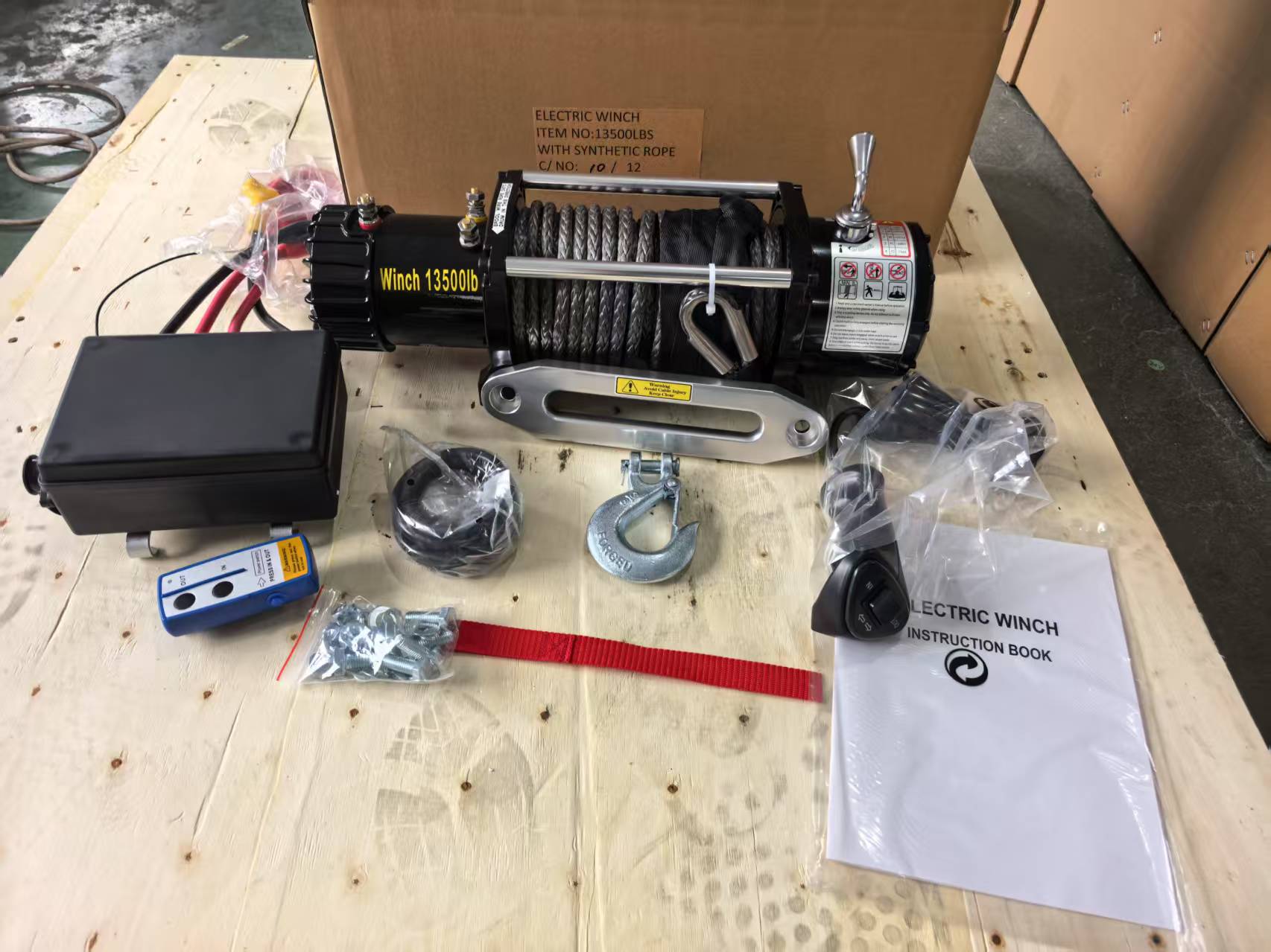 Wciągarka elektryczna 12V 24V  – Winch 12000Lb Synthetic Rope recenzja i cena