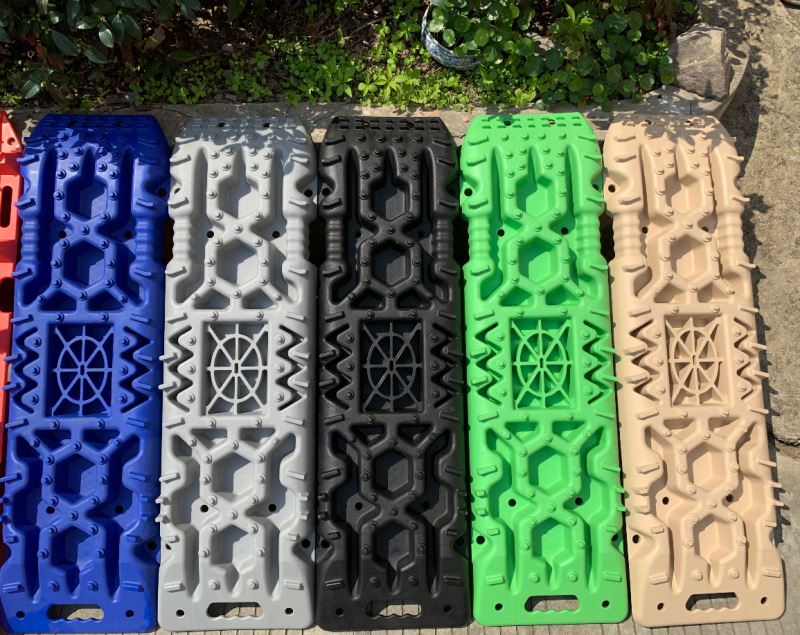 Płyty trakcyjne 4x4 do pojazdó – Recovery Tracks Traction Boards recenzja i cena